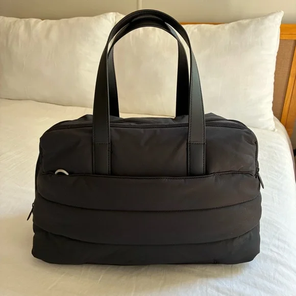 The Quilted Everywhere Bag - Picture 3 of 7